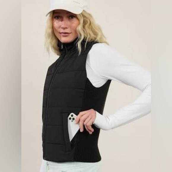 Athleta Jackets & Blazers - Athleta Incline Hybrid Vest Black Women’s XL NWT Quilted Front Sweater Knit Back